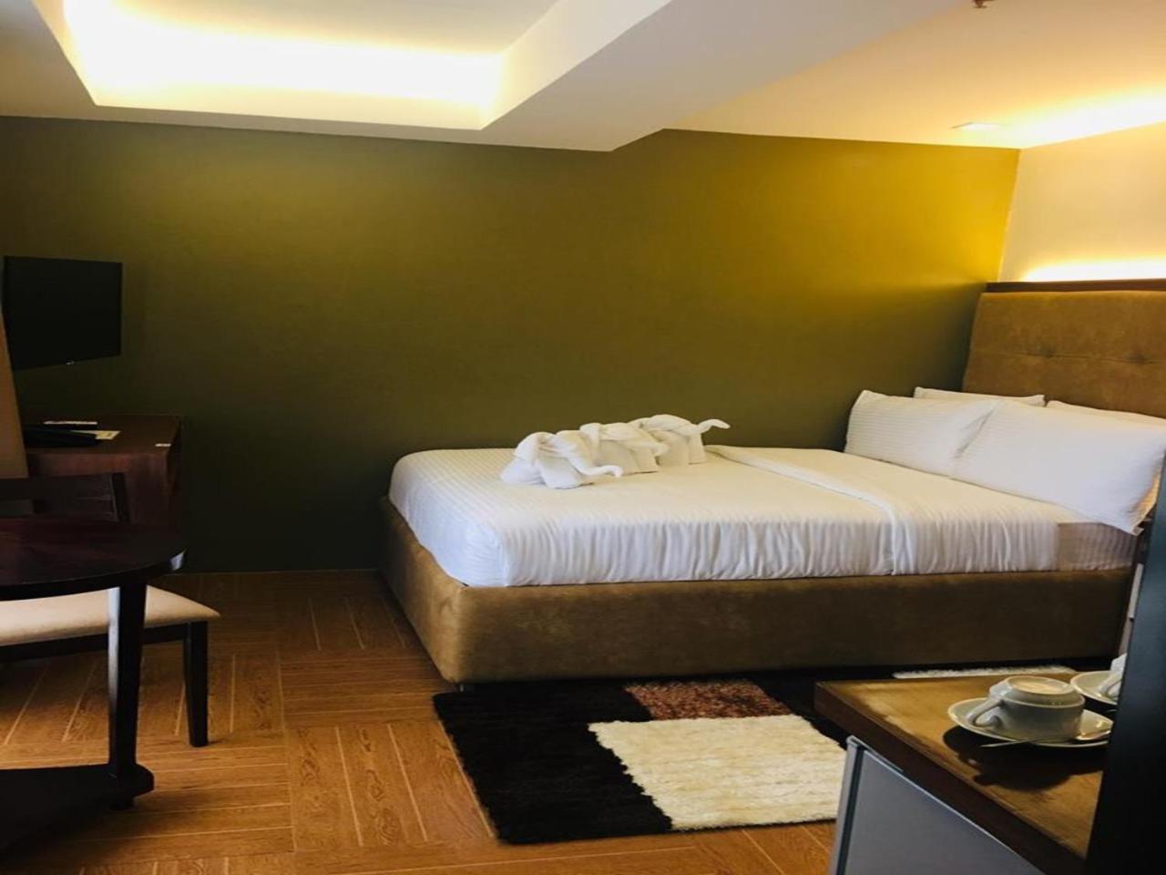 Treasure Island Hotel With Mini Water Adventure Masbate City Ngoại thất bức ảnh